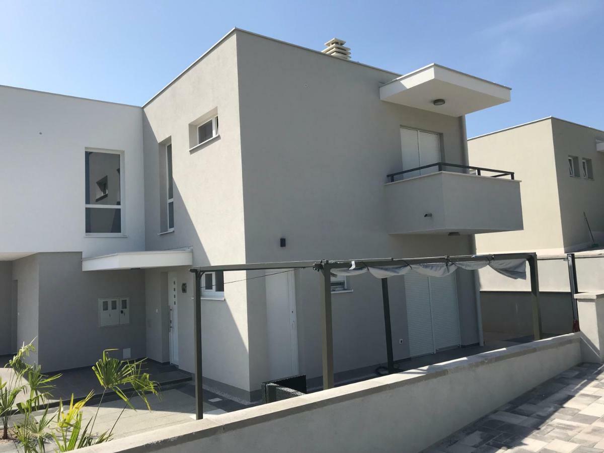 Villa Miggelangelo Tisno Eksteriør bilde